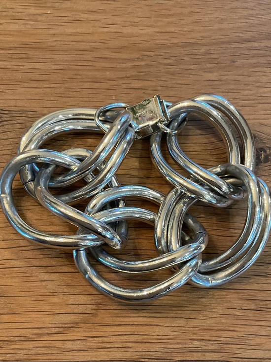 Lisner Jewelry Jewelry - Vintage Lisner Chunky Interlocking Silver Link Bracelet